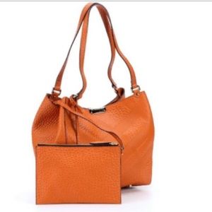 Burberry Embossed Calfskin Canterbury Tote 💥